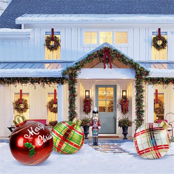 Outdoor Christmas Inflatable Ball Decoration - Image 2