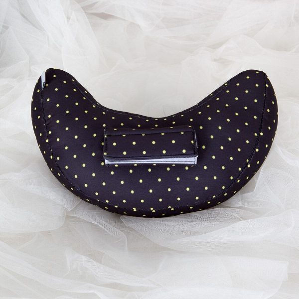 Kids Car Seat Belt Moon-Shaped Pillow - Image 9