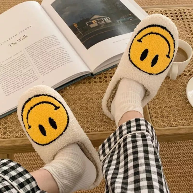 16_86cee430-2222-4f01-a783-8bdd4ab9f01b Happy Face Slippers