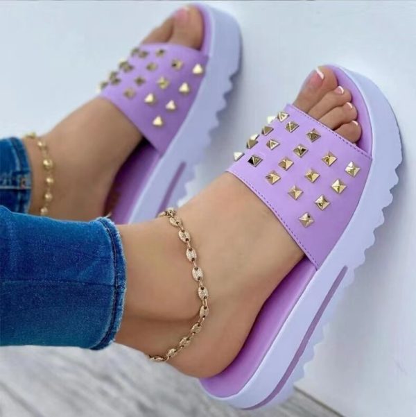2022 NEW Women's Rivet Casual Beach Slippers - Image 4