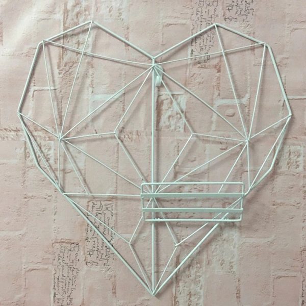 Heart-Shape Decoration Storage Rack - Image 4