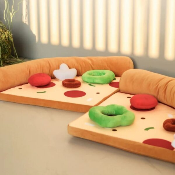 pizza shape cat bed with toys 4