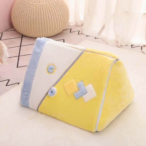 triangle shape foldable pet house 4