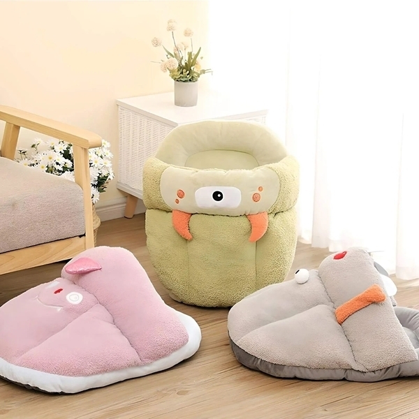 slipper shaped cat bed 1