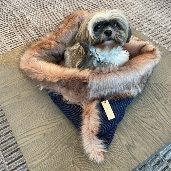 dark blue portable winter pet snuggle bed 4
