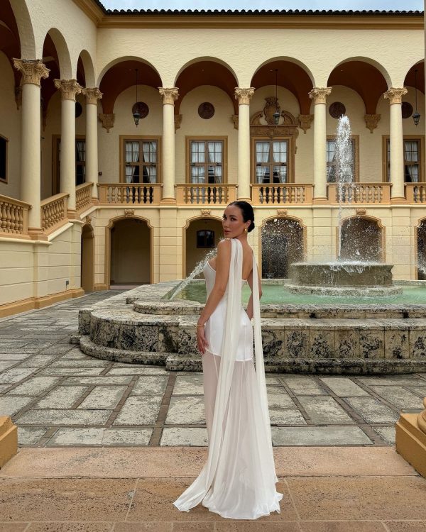 isa maxi dress in white 900