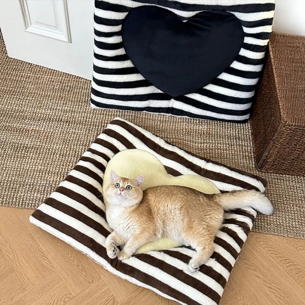 striped heart shaped cozy comfort dog & cat mat 14