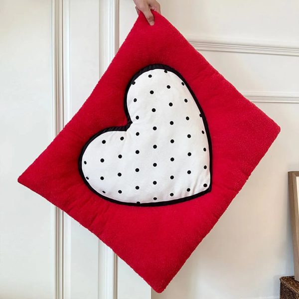 striped heart shaped cozy comfort dog & cat mat 24