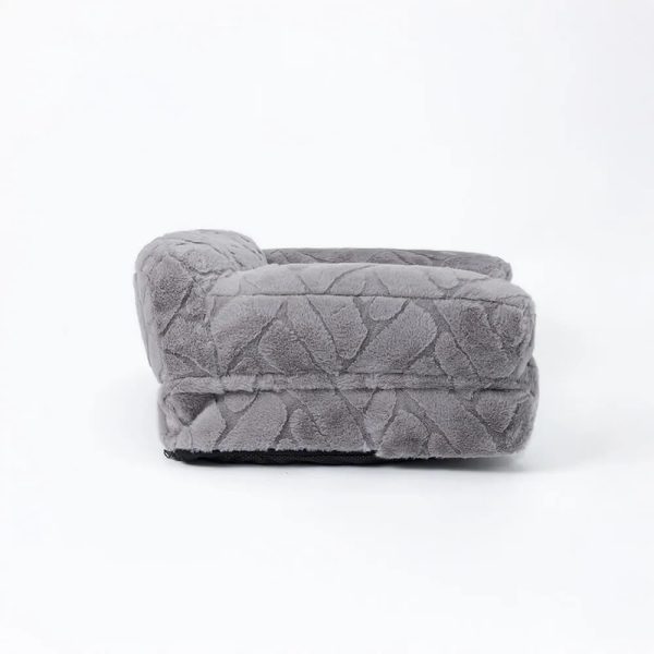 ultra soft faux rabbit fur jacquard warm dog & cat bed 22