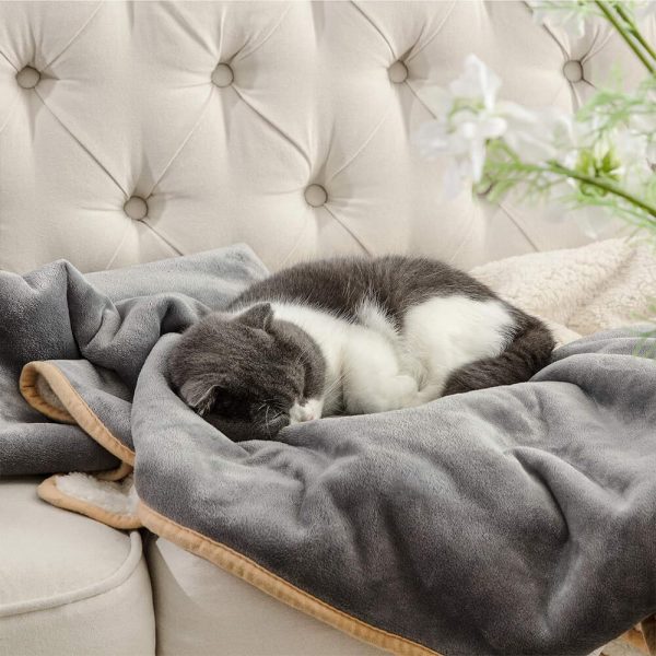 cozy & protective throw reversible fleece pet blanket 12