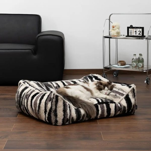 artistic faux lambs wool large dog bed 12