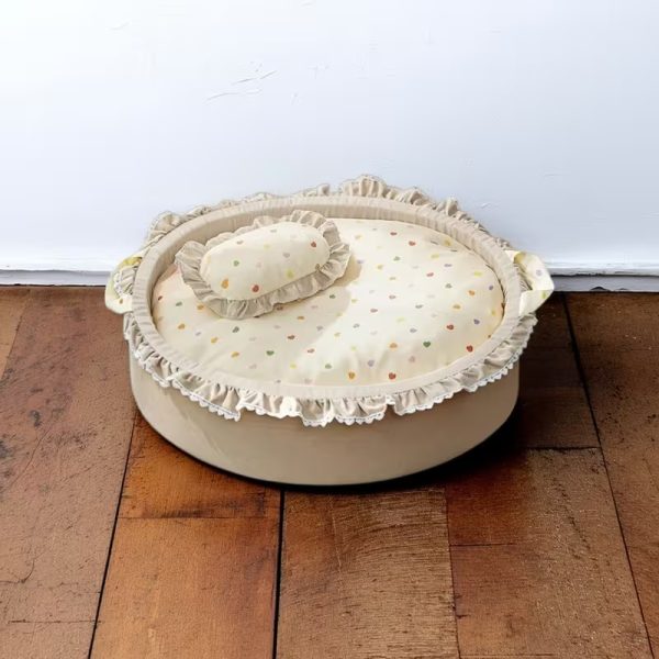 floral sweetheart print lace trim round pet bed 20