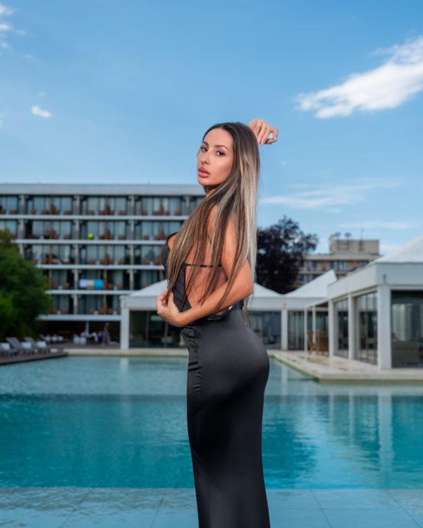 asteron backless satin maxi dress in black 888