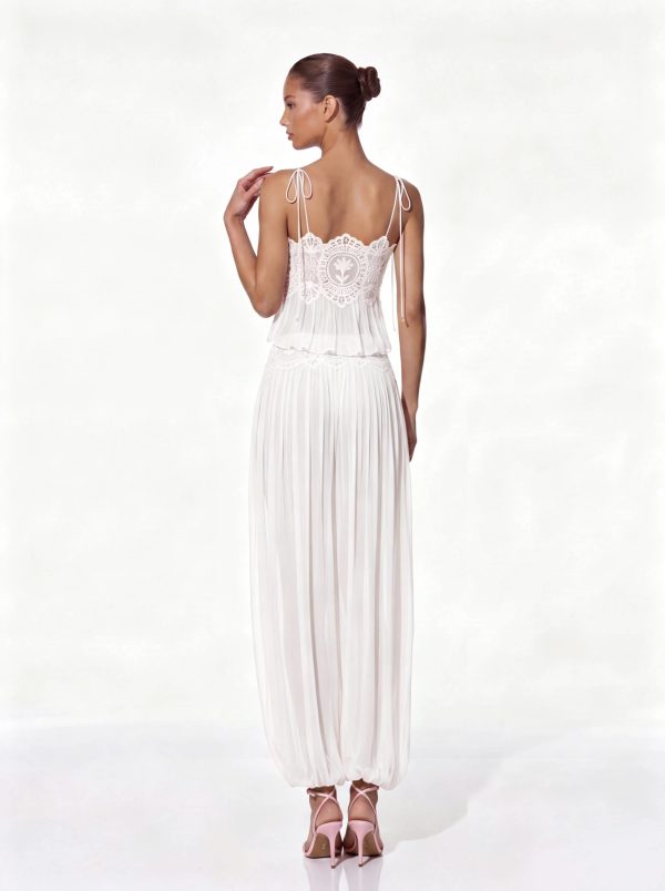 hyquorin spaghetti pleated pants set in white 13